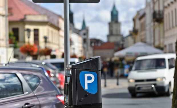 Kraków: Zamieszanie ze strefami parkowania. Sypią się mandaty 