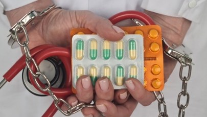 Kraków: Zatrzymano hakera. Dane i fałszywe recepty na opioidy w obiegu