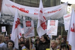 Krakowianie protestują przeciwko cięciom w oświacie