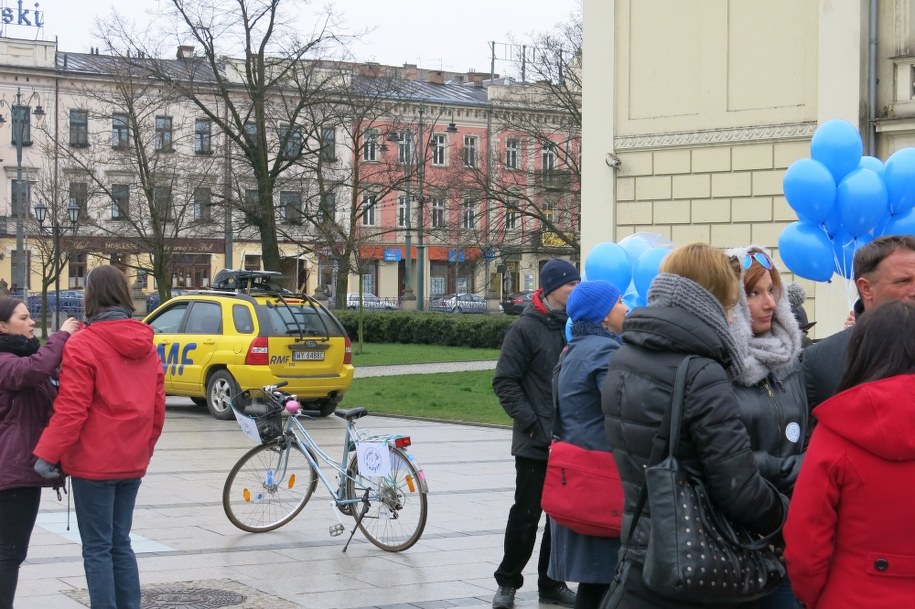 Krakowski happening - Światowy Dzień Wiedzy o Autyźmie. /Jacek Skóra /RMF FM