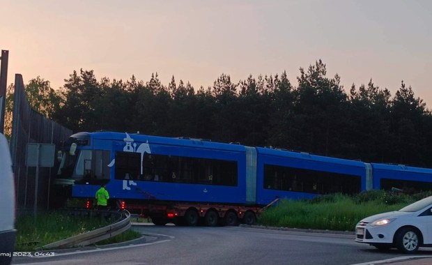 Krakowski tramwaj znów zablokował rondo w rejonie Kielc