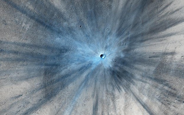Krater na Marsie /NASA