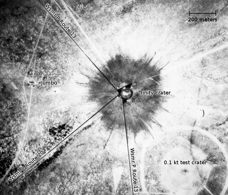 Krater powstały po przeprowadzeniu testu Trinity /Wikipedia