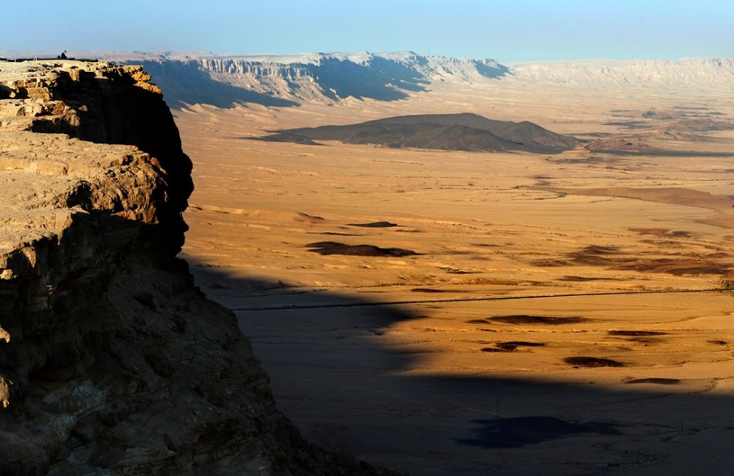 Krater Ramon - bardzo charakterystyczna formacja na pustyni Negew /AFP