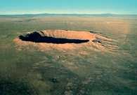 Krater w Arizonie po uderzeniu meteorytu 6 000 lat temu /Encyklopedia Internautica
