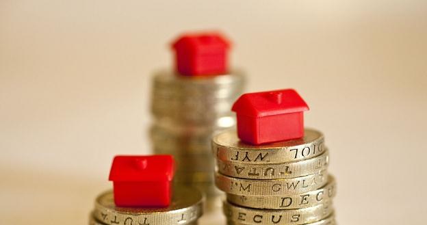 Kredyt hipoteczny ma wiele składników, na które warto zwrócić uwagę /&copy;123RF/PICSEL