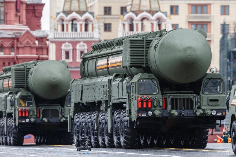 Kręgi władzy w USA donoszą o nowym "zagrożeniu narodowym". Chodzi o rosyjskie ładunki nuklearne w kosmosie. /DIMITAR DILKOFF/AFP /AFP