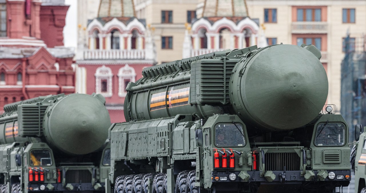 Kręgi władzy w USA donoszą o nowym "zagrożeniu narodowym". Chodzi o rosyjskie ładunki nuklearne w kosmosie. /DIMITAR DILKOFF/AFP /AFP