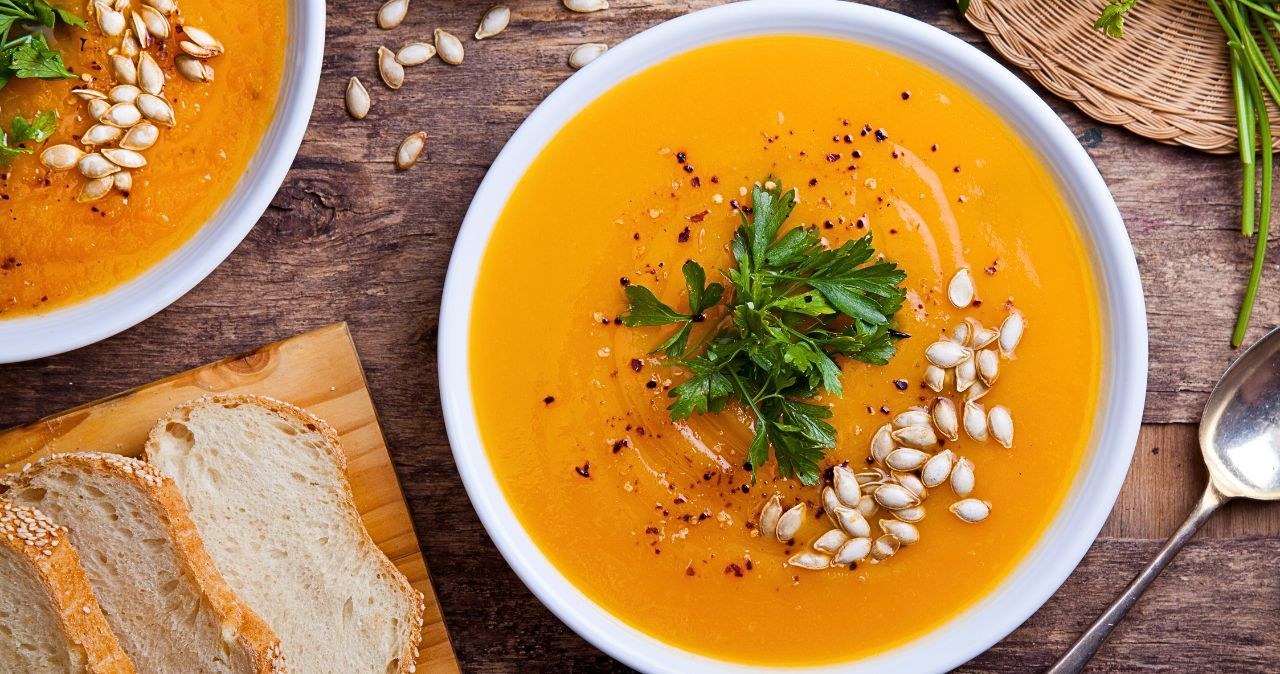 Krem z dyni – kulinarna klasyka jesieni /CanvaPro /INTERIA.PL