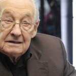 Kreml odznaczył Wajdę