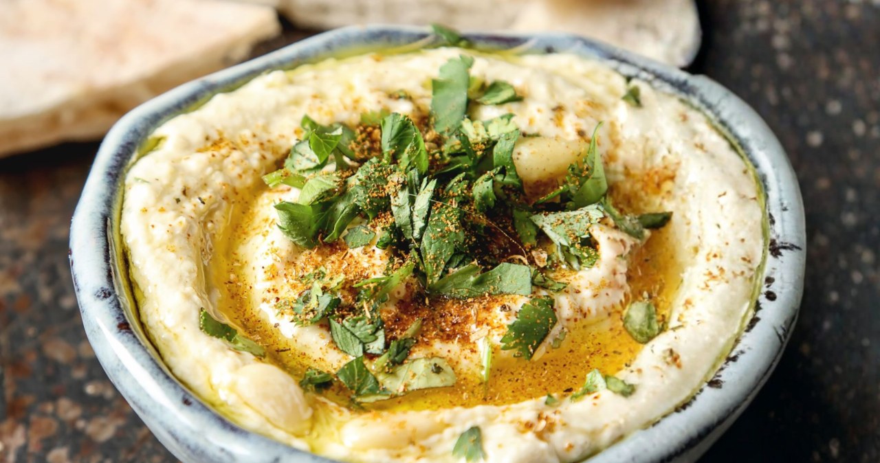 Kremowa pasta z ciecierzycy to świetna alternatywa dla masła na kanapki /naltik /123RF/PICSEL