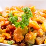 Kremowe curry z cukinii. Pyszne bezmięsne danie w 20 minut