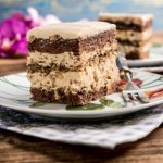 Kremowe, kakaowe, z pistacjową nutą. Ciasto Kacper zawsze się udaje, chętnie robię dla gości