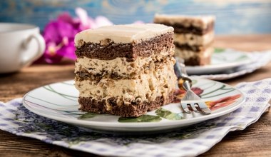 Kremowe, kakaowe, z pistacjową nutą. Ciasto Kacper zawsze się udaje, chętnie robię dla gości