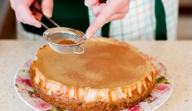 Kremowy sernik pachnący jesienią, na ciasteczkowym spodzie. Zrobię na Wszystkich Świętych