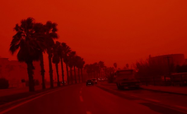 Kreta spowita w czerwieni, nie żyje jedna osoba. "Wyglądało jak koniec świata"