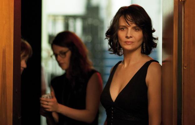 Kristen Stewart i Juliette Binoche w filmie "Sils Maria" /materiały prasowe