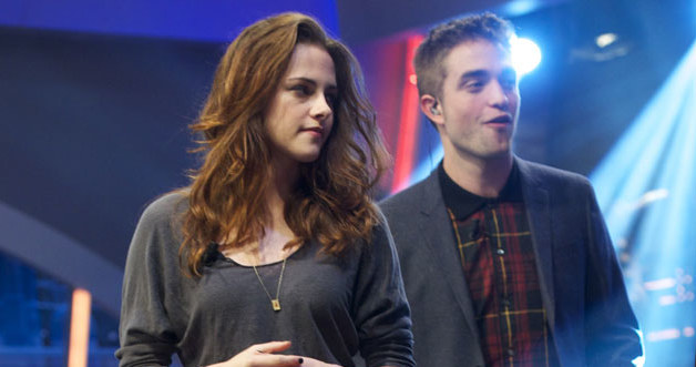 Kristen Stewart i Robert Pattinson w hiszpańskim programie telewizyjnym /Juan Naharro Gimenez /Getty Images