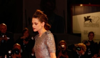 Kristen Stewart na imprezie w za dużych butach! Jak sobie poradziła? Będziecie zaskoczeni!