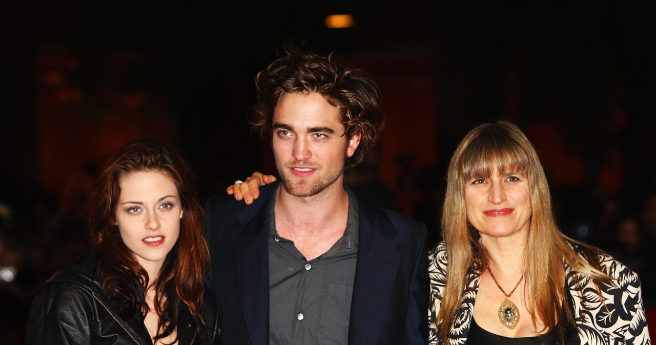 Kristen Stewart, Robert Pattinson i reżyserka Catherine Hardwicke na premierze filmu "Zmierzch" (2008) /Vittorio Zunino Celotto/Getty Images /Getty Images