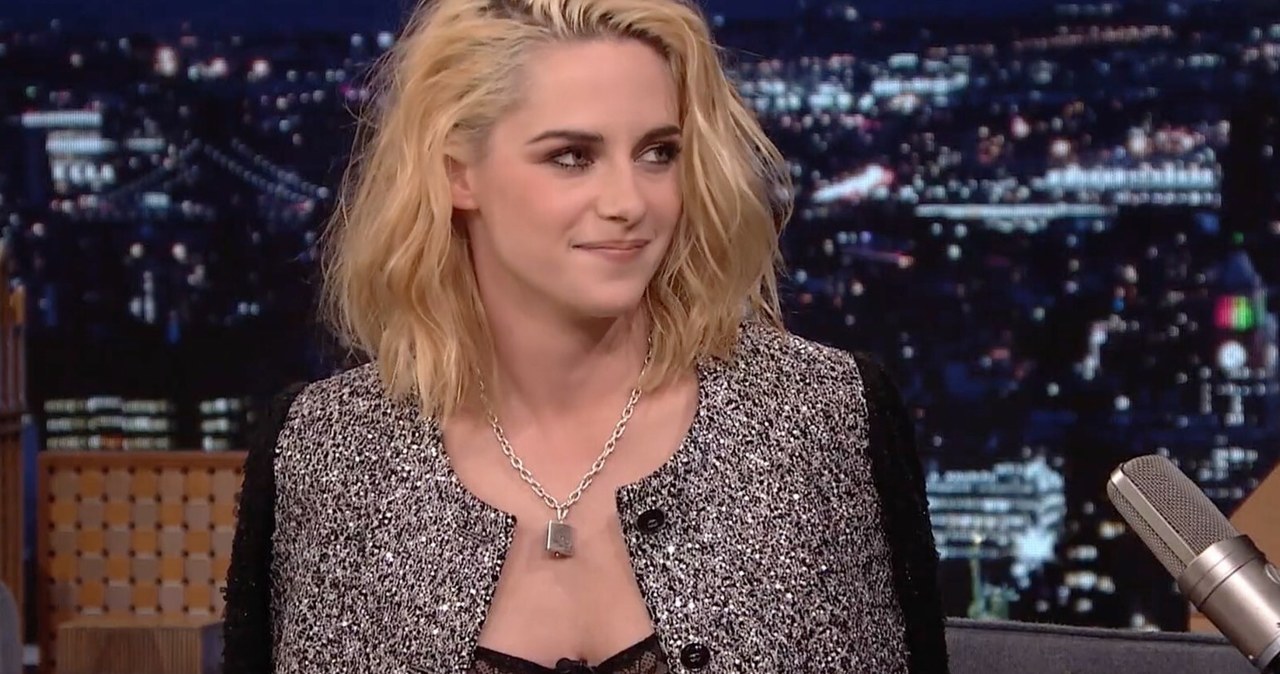 Kristen Stewart zyskała ogromną popularność, pojawiając się w filmie zmierzch. Rola księżnej Diany to kolejne wielkie wyróżnienie /NBC/Ferrari Press /East News