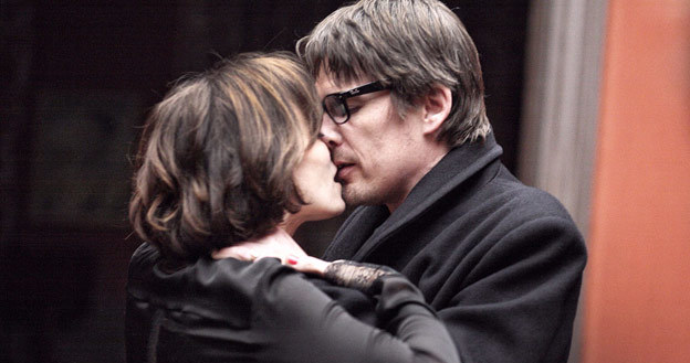 Kristin Scott Thomas i Ethan Hawke w filmie "The Woman in the Fifth" /materiały prasowe