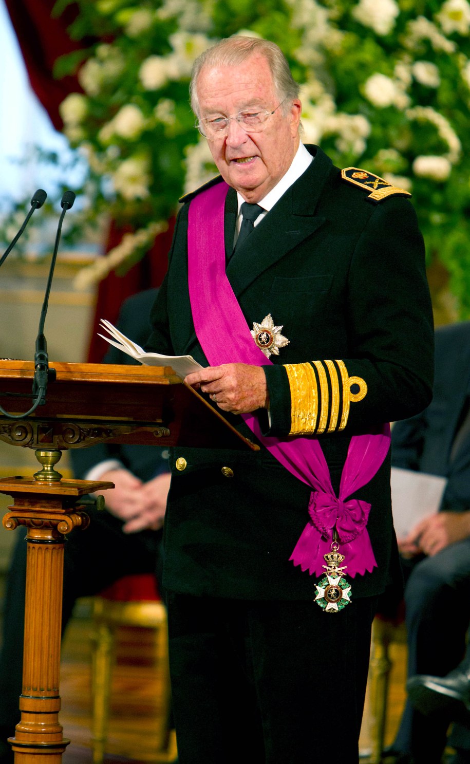 Król Albert II wygłaszający mowę abdykacyjną /Rpe-Albert Ph.Van Der Werf /PAP/EPA