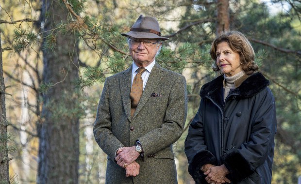 Król i królowa Szwecji mają Covid-19