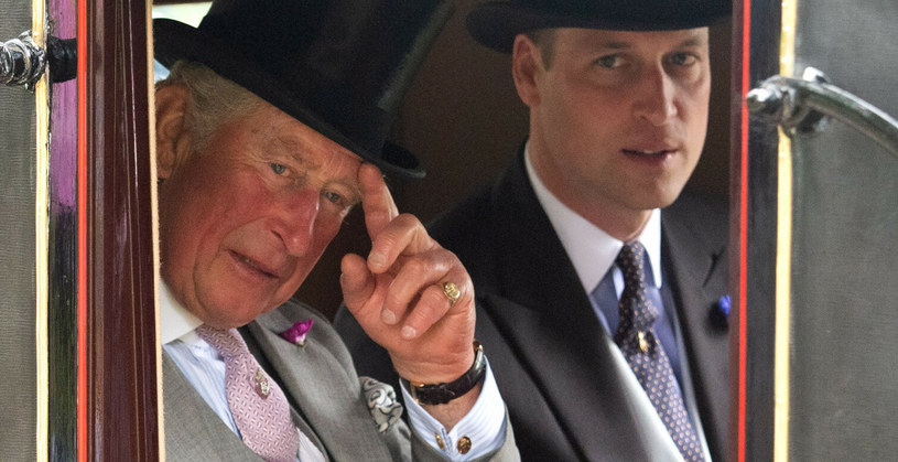 Król Karol i książę William /Splashnews /East News