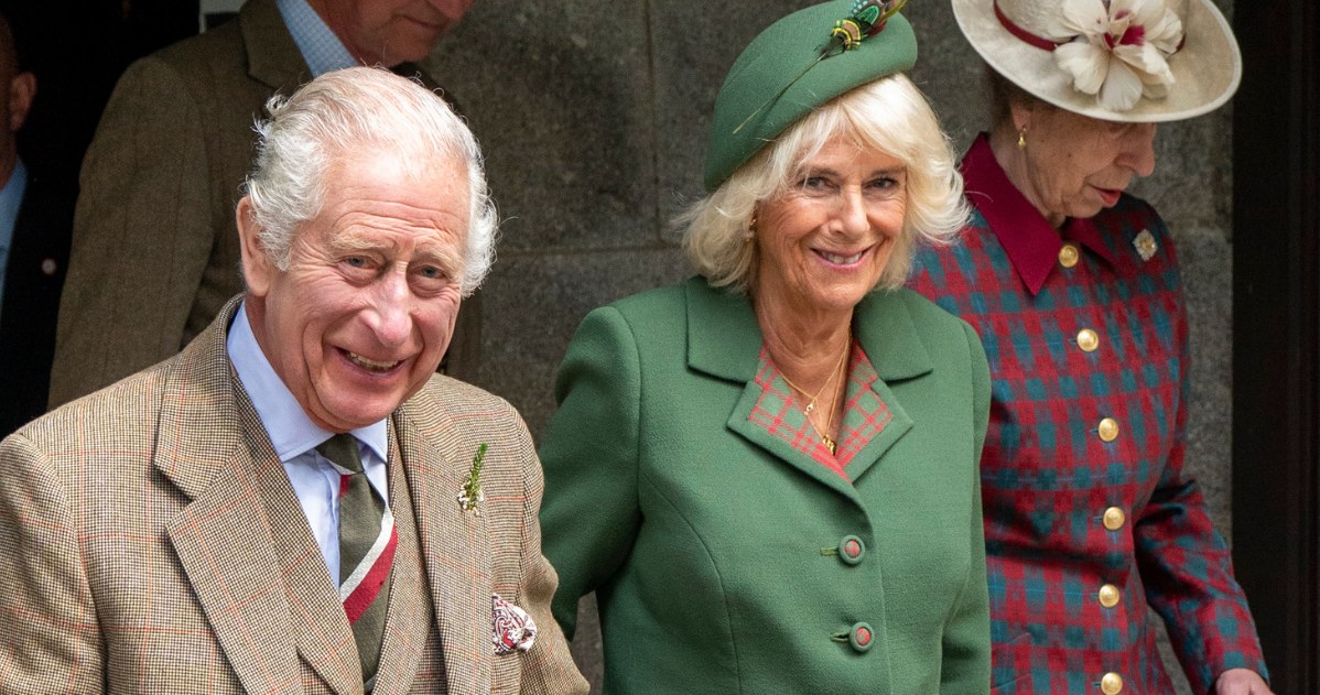 Król Karol III bardzo dobrze czuje się w towarzystwie swojej żony i siostry /Arthur Edwards - WPA Pool/Getty Images /Getty Images