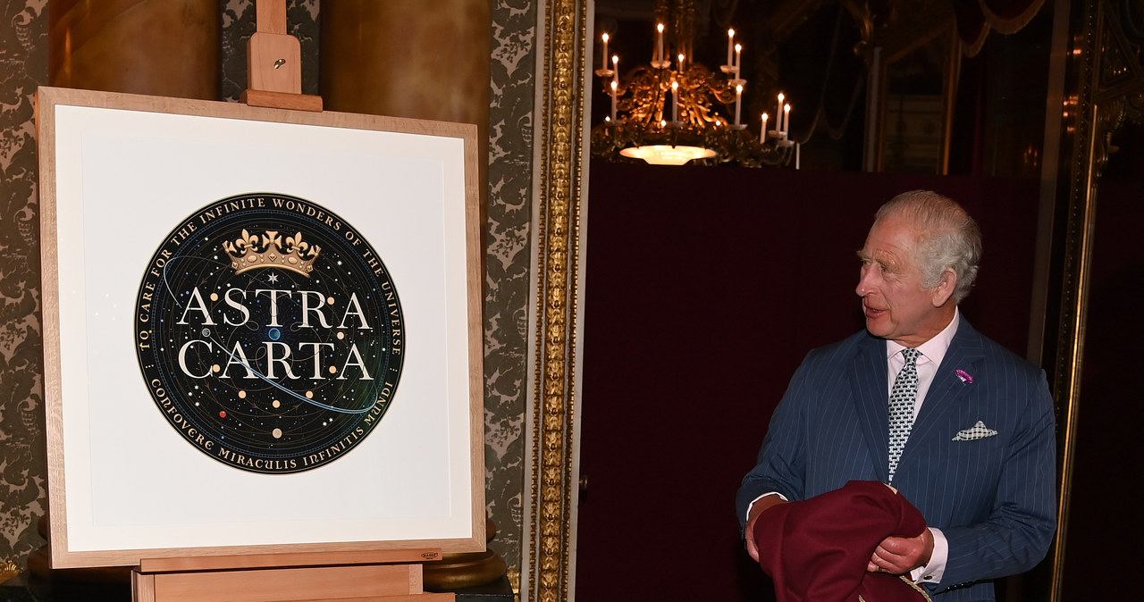 Król Karol III odkrywa pieczęć „Astra Carta" /Eamonn McCormack / PA Images / Forum /Agencja FORUM