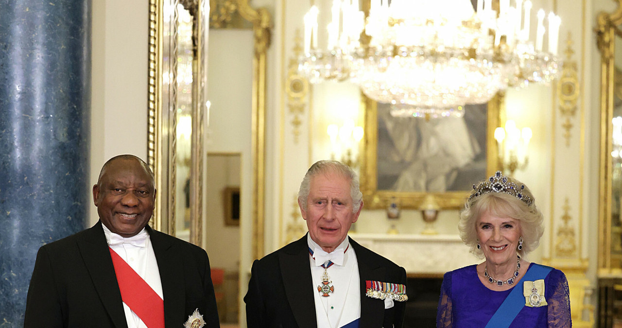 Król Karol III wraz z żoną - królową Camillą, uroczyście przywitali prezydenta RPA /i-Images / Pool/i-images/ /East News