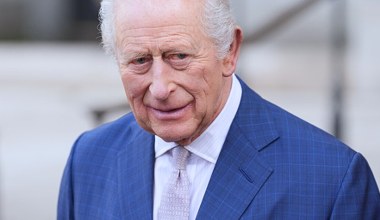 Król Karol złożył wzruszający hołd mamie. Elżbieta II skończyłaby 100 lat