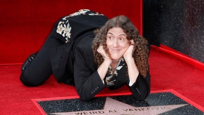 Król parodii Weird Al Yankovic odsłonił swoją gwiazdę w Hollywood