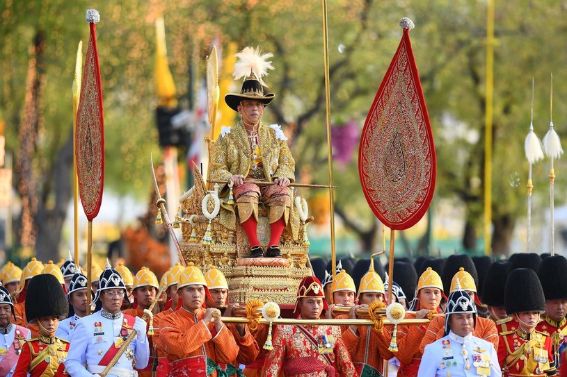 Król Tajlandii to ma klawe życie... /AFP