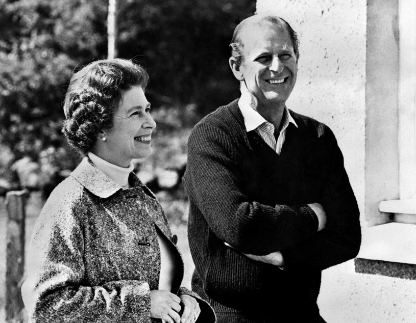 Królowa Elżbieta i książę Filip w młodości /AFP