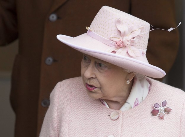 Królowa Elżbieta II czuje się dobrze - zapewnił rzecznik Pałacu Buckingham /News Pictures   /PAP/EPA