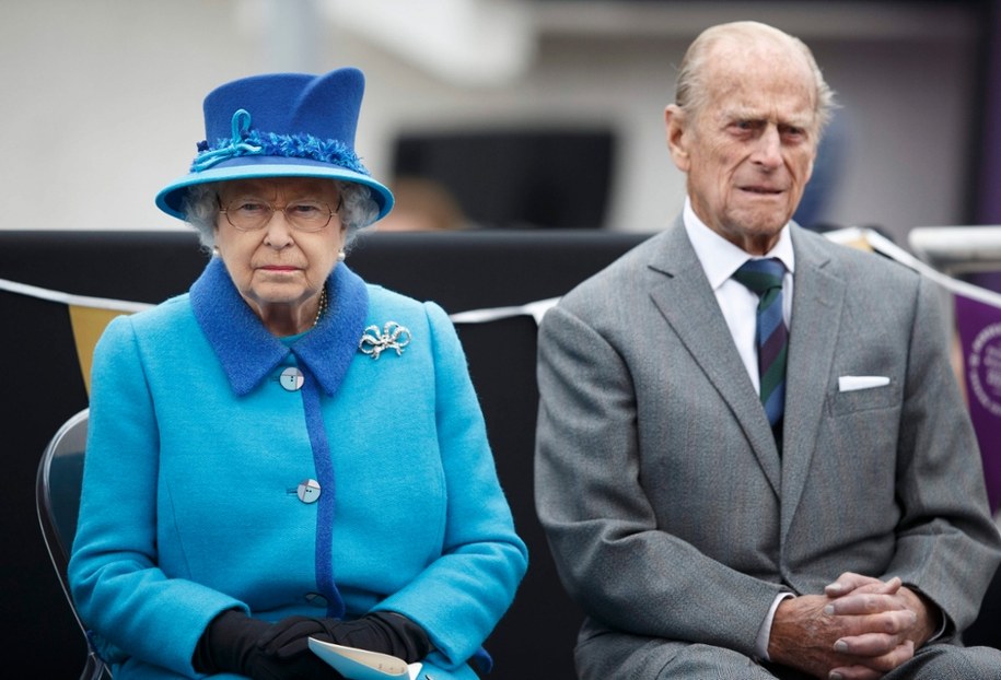 Królowa Elżbieta II i jej mąż książę Filip na zdjęciu z września 2015 roku /ROBERT PERRY  /PAP/EPA