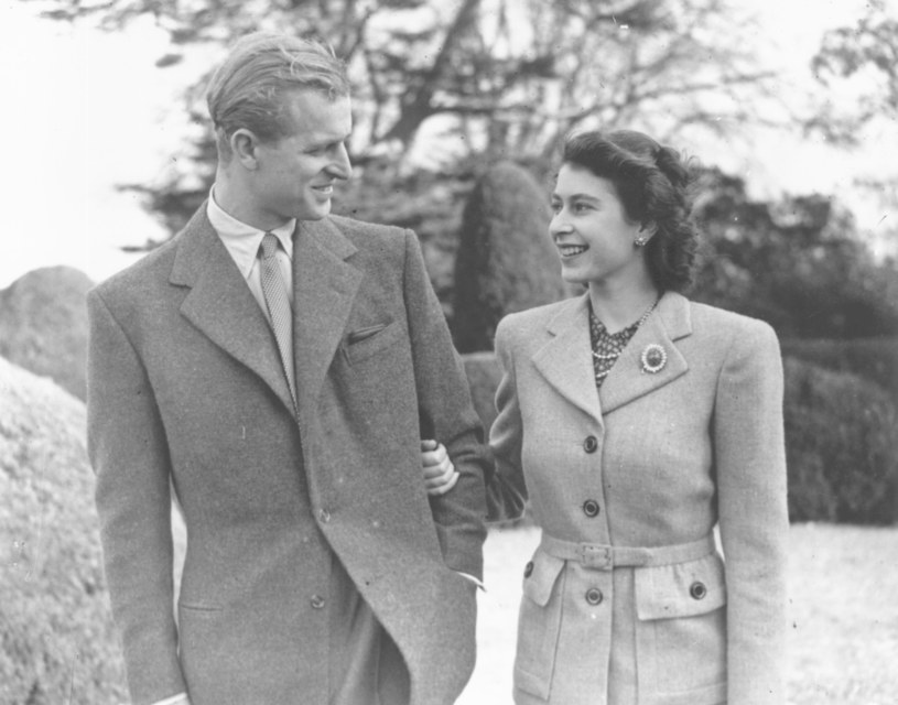 Królowa Elżbieta II i książę Filip na początku swojego związku byli bardzo szczęśliwi, zawirowania pojawiły się później /Getty Images