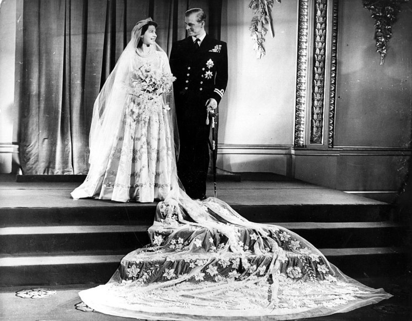 Królowa Elżbieta II i książę Filip  pobrali się w 1947 roku /Getty Images