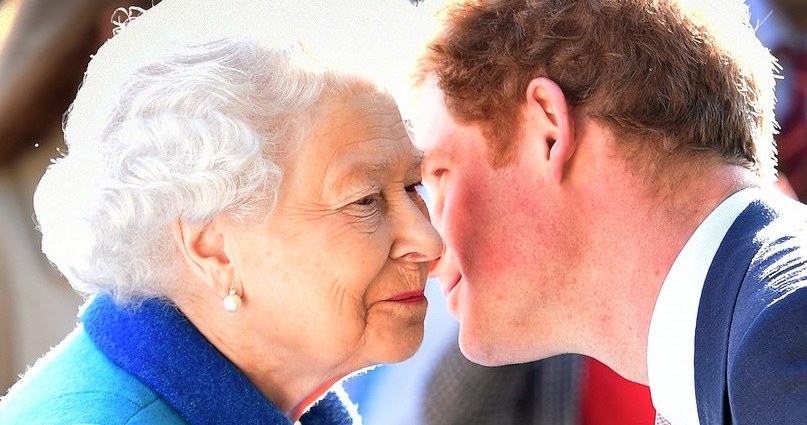 Królowa Elżbieta II i książę Harry /WPA Pool /Getty Images