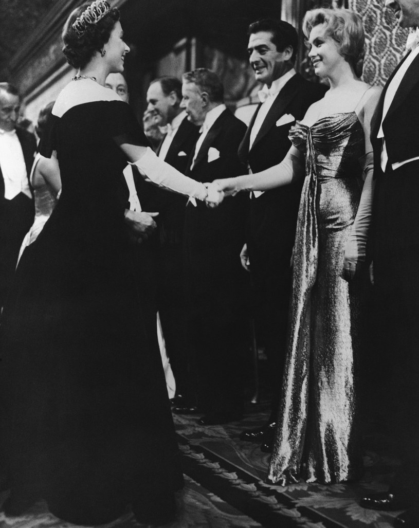 Królowa Elżbieta II i Marilyn Monroe, 1956 r. / Bettmann / Contributor /Getty Images
