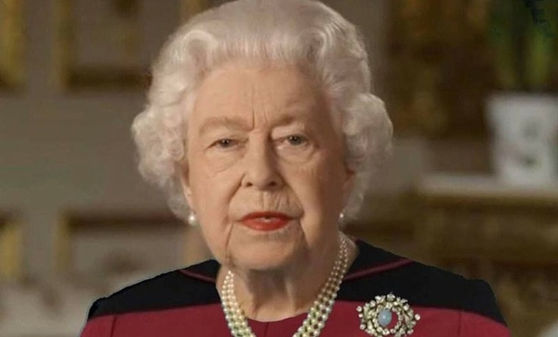 Królowa Elżbieta II jest jedną z najbardziej wpływowych osób na świecie /Hint Fashion Mag / BEEM /East News