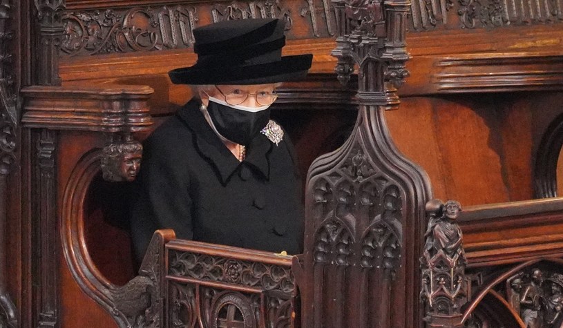 Królowa Elżbieta II na pogrzebie księcia Filipa /Getty Images