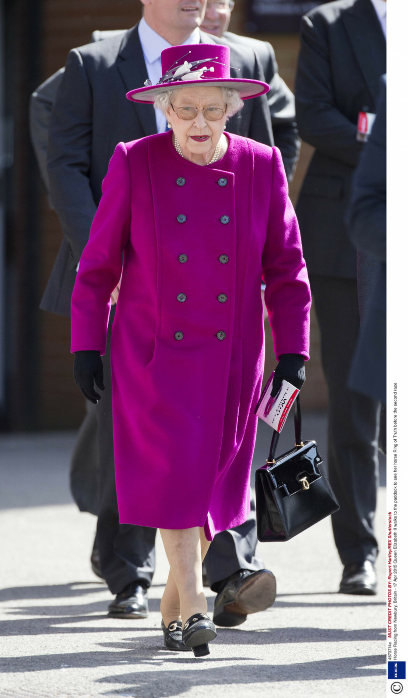Królowa Elżbieta II na wyścigach konnych /Rupert Hartley/REX Shutterstock/EAST NEWS /East News