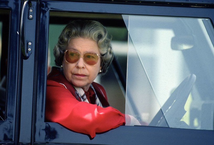 Królowa Elżbieta II nie żyje. Świat motoryzacyjny oddaje hołd królowej. /Getty Images