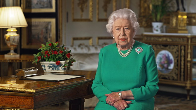 Królowa Elżbieta II podczas orędzia do narodu /BUCKINGHAM PALACE /PAP/EPA