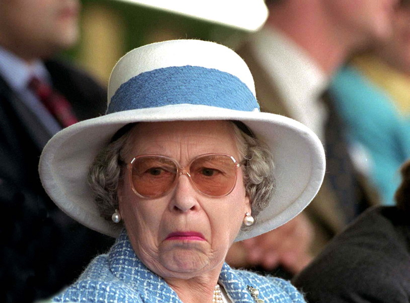Królowa Elżbieta II podzieliła swój personel na mniejsze zespoły, aby uniknąć zakażenia Covid-19 /Getty Images