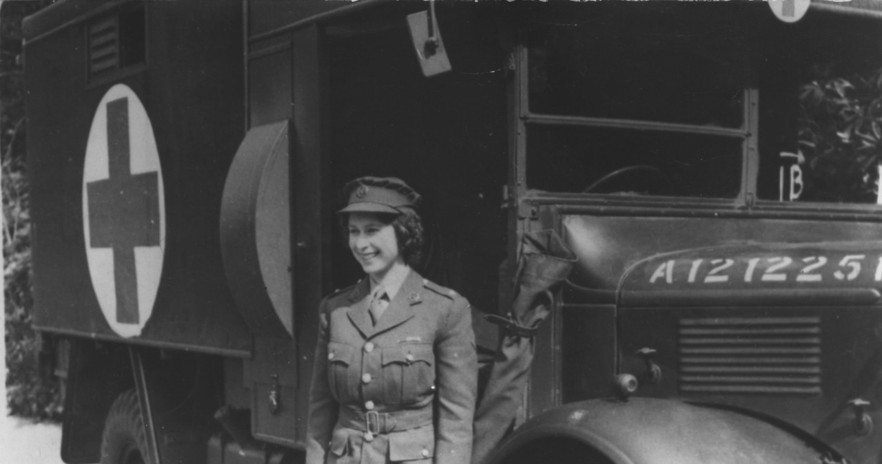 Królowa Elżbieta II w 1945 roku /Getty Images