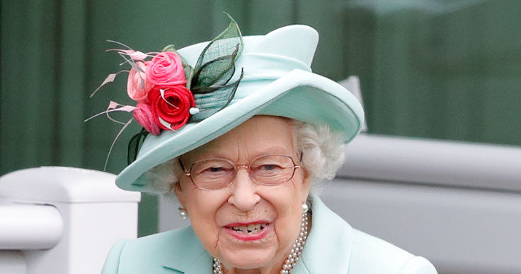 Królowa Elżbieta na wyścigach Royal Ascot /Max Mumby/Indigo /Getty Images